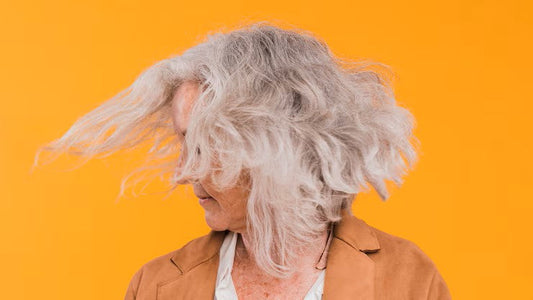 Kadınlar Kulübü’nden İlham: Beyaz Saçlarımı Nasıl Geri Döndürdüm?