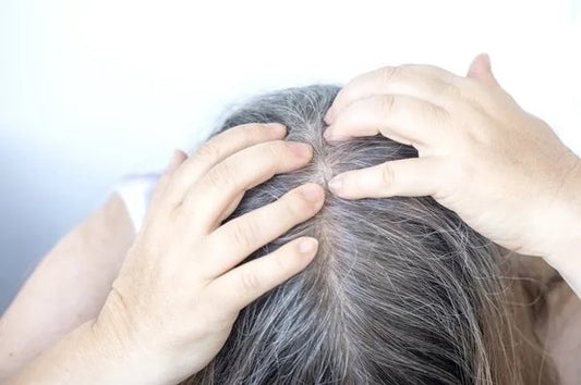 Evde Doğal Saç Beyazlamasını Önleme Yöntemleri Gerçekten İşe Yarıyor mu?